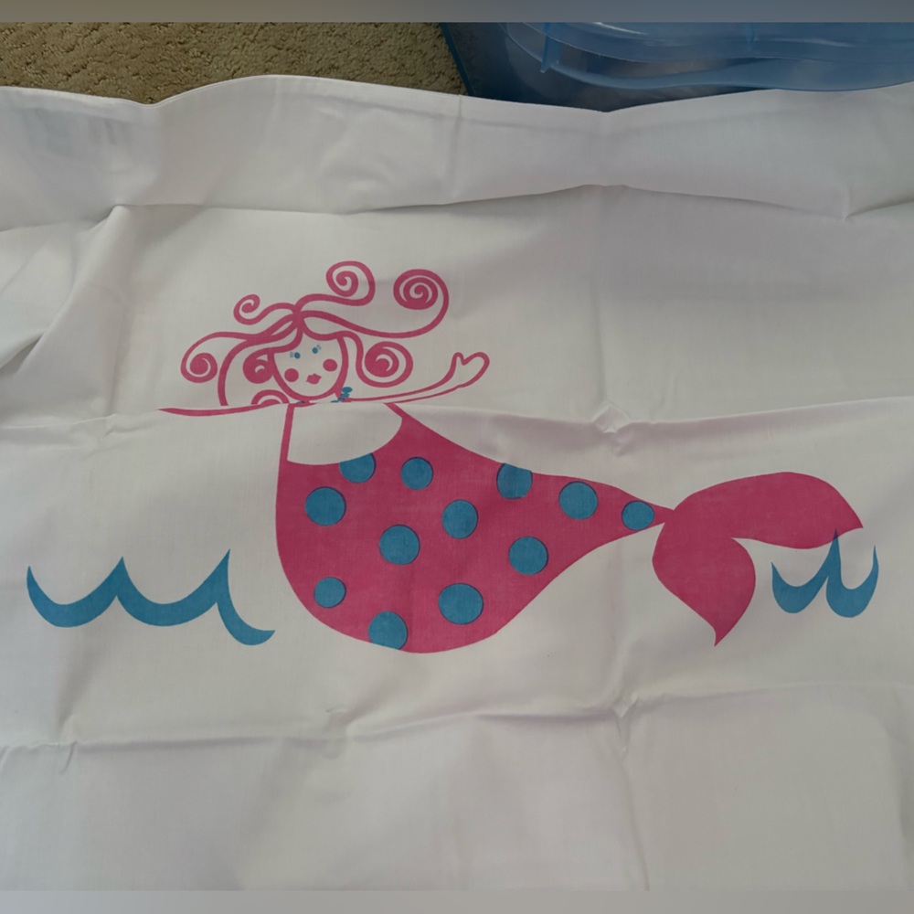 Garnet hill standard pillow cases with mermaid